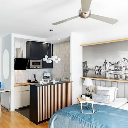 Old Town Vibes Premium Aon Апартаменты *