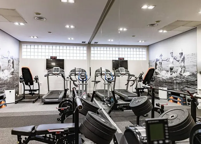 Old Town Vibes Premium Aon